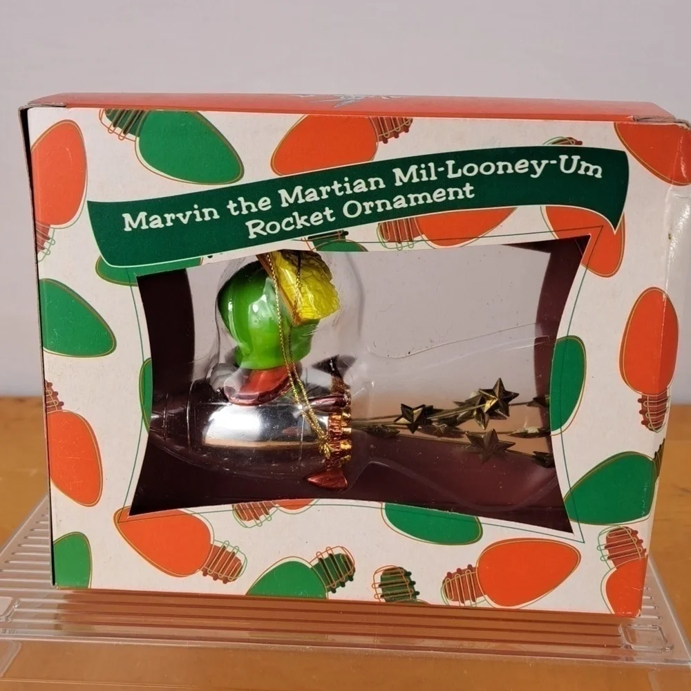 99-00 Marvin the Martian Mil-Looney -Um Rocket Christmas ornament New in Box
